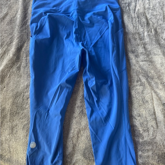 Lululemon Athletica Seawheeze Chase Me Crop - Picture 2 of 5